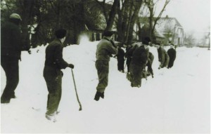 gezamenlijk sneeuw ruimen 1979 1 pg 31 wezup boek